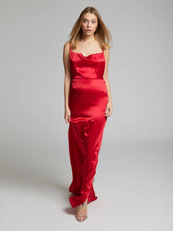 Dresses with Lace and Tulle Combo for Ladies' Dreamy LookCharlotte silk dress in bright red Dresses with Lace and Tulle Combo for Ladies' Dreamy LookCharlotte silk dress in bright red