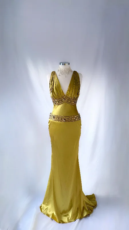 Plaid Dresses with Satin Trim for Ladies' Preppy StyleGorgeous Vintage 00s Gold Embellished Backless Gown Plaid Dresses with Satin Trim for Ladies' Preppy StyleGorgeous Vintage 00s Gold Embellished Backless Gown