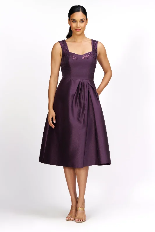 Dresses with Pleated Tulle Skirt and Sequined Geometric Shapes and Lace Overlay for Ladies' Princess and Feminine LookLilibet Cocktail Dress Dresses with Pleated Tulle Skirt and Sequined Geometric Shapes and Lace Overlay for Ladies' Princess and Feminine LookLilibet Cocktail Dress