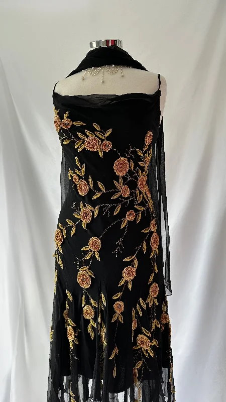 Gothic Style Dresses for Ladies with Black Lace AccentsThe Golden Rose 90s Vintage Crochet Appliqué Midi Dress